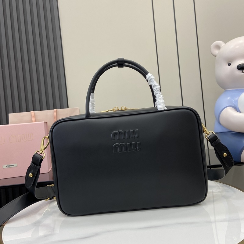 ミュウミュウ メンズ Miu miu ミュウミュウ ハンドバッグ レザー